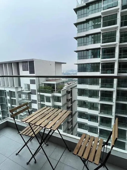 500Mbps High Speed Wifi With Cozy Staycation City View Kuala Lumpur Apartment