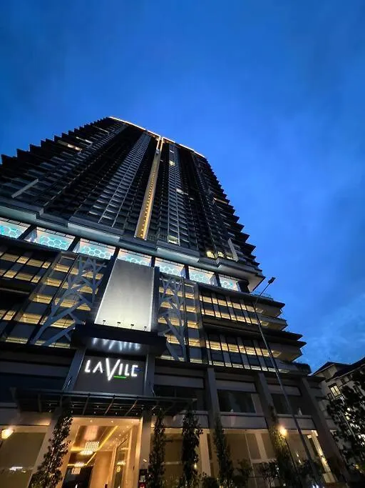 500Mbps High Speed Wifi With Cozy Staycation City View Kuala Lumpur
